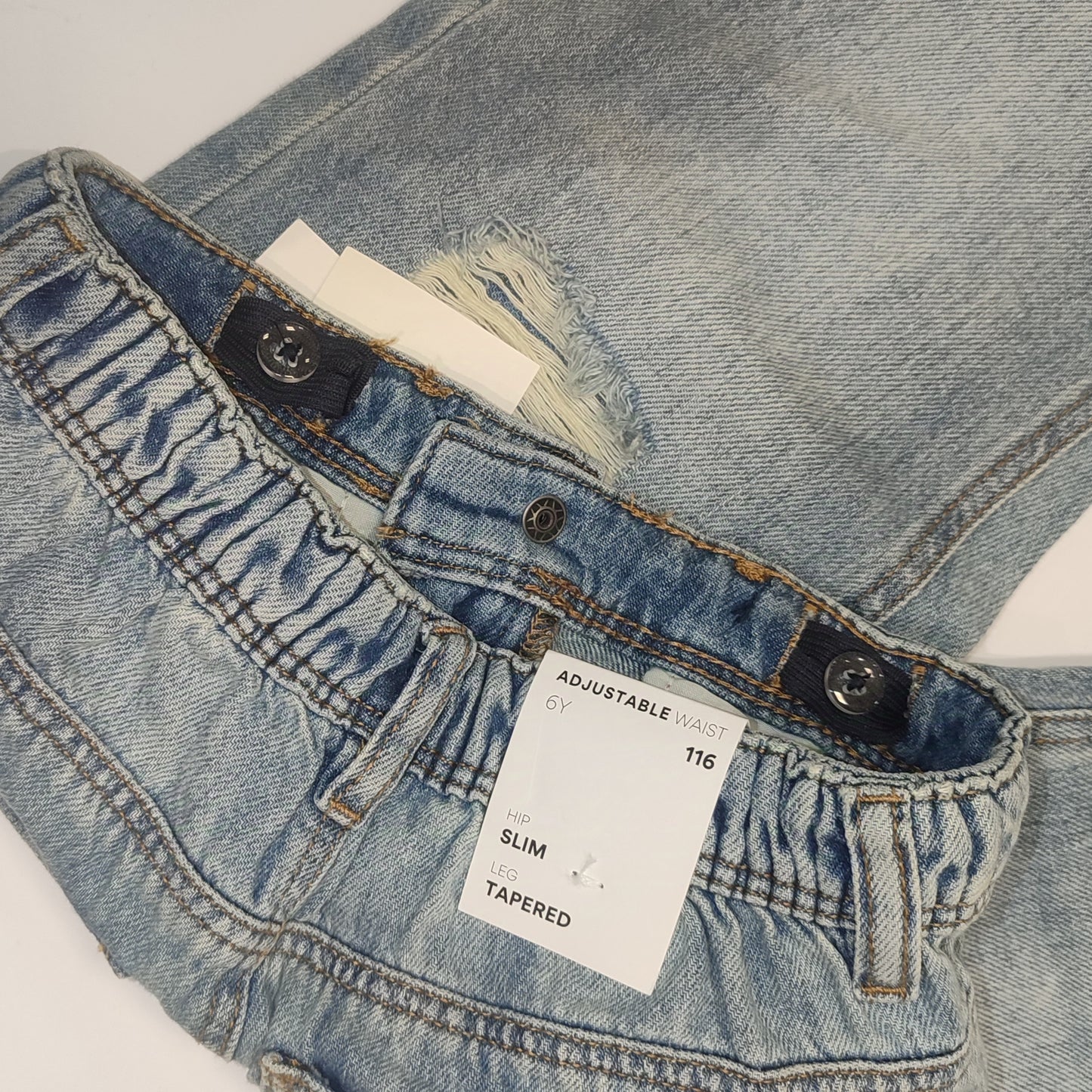 Jeans chiaro con coulisse interna