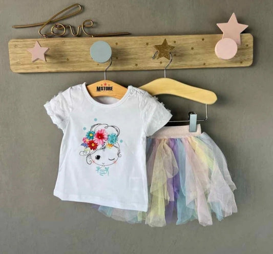Completo con t-shirt e gonna arcobaleno per neonata